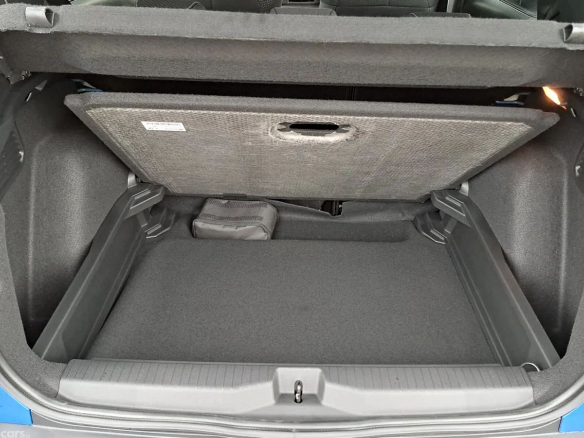 Opel Frontera SUV, Petrol Hybrid, 2027, Blue