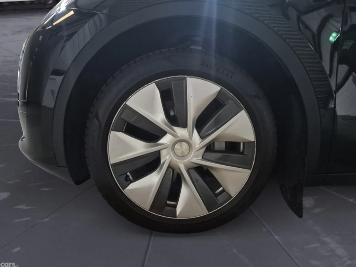 Tesla Model Y MPV, Electric, 2023, Black
