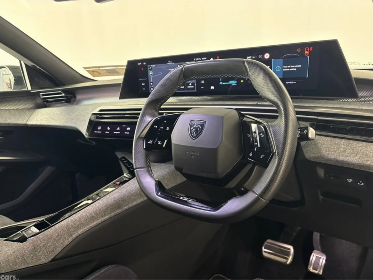 Peugeot 5008 Hatchback, Electric, 2025, Grey