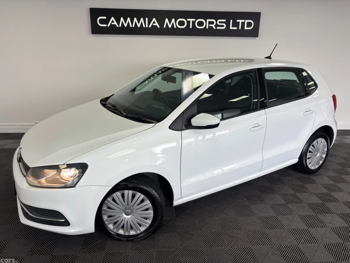 Volkswagen Polo Hatchback, Petrol, 2016, White