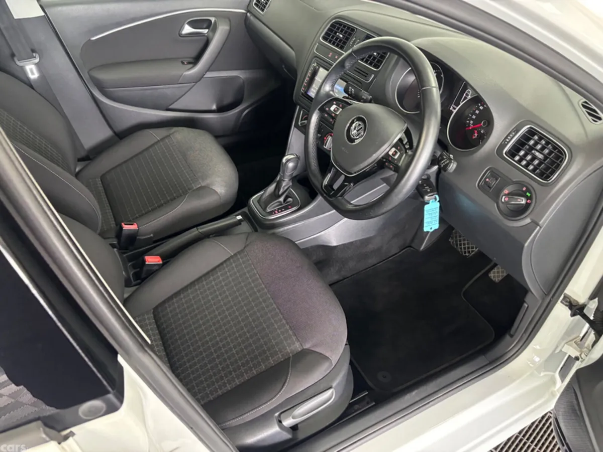 Volkswagen Polo Hatchback, Petrol, 2016, White