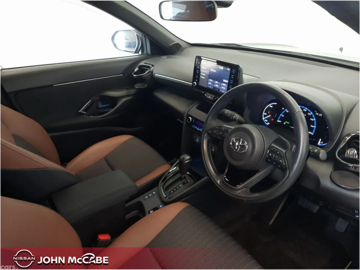 Toyota Yaris Cross SUV, Petrol Hybrid, 2023, Black