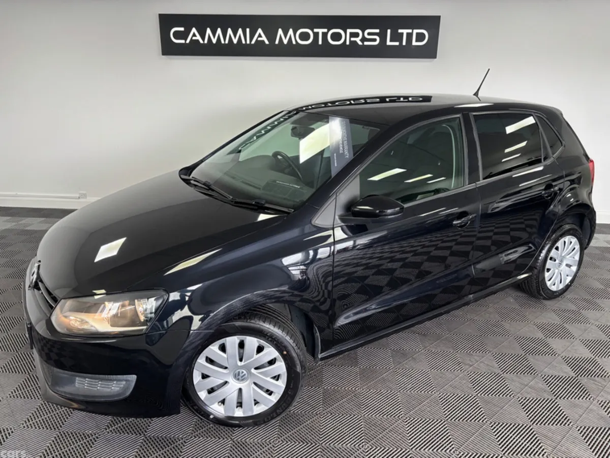 Volkswagen Polo Hatchback, Petrol, 2013, Black