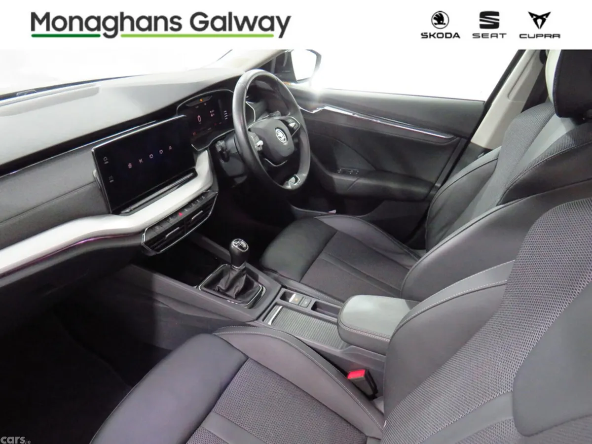 Skoda Octavia Hatchback, Diesel, 2021, Black