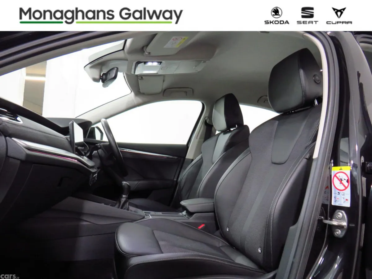 Skoda Octavia Hatchback, Diesel, 2021, Black