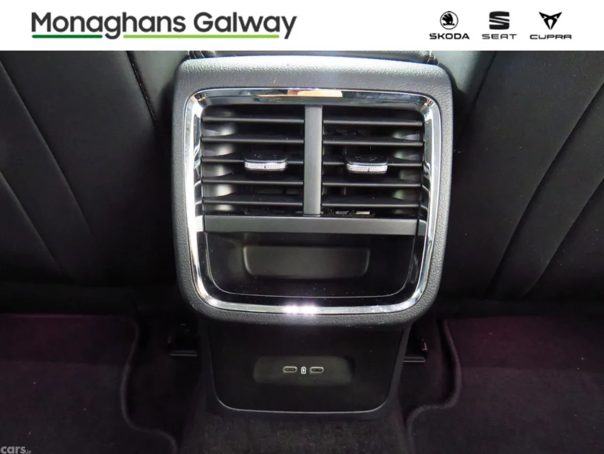 Skoda Octavia Hatchback, Diesel, 2021, Black