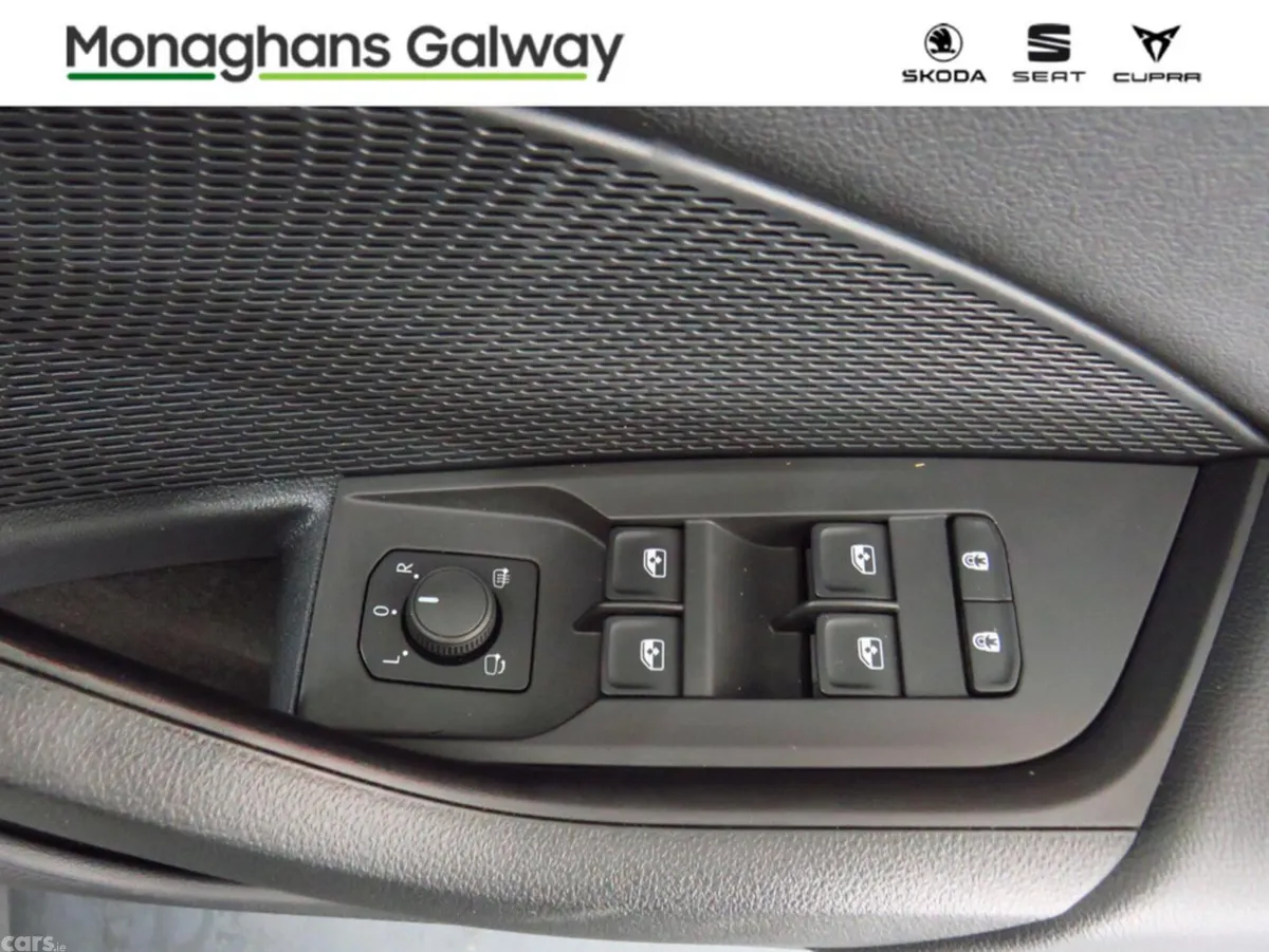 Skoda Octavia Hatchback, Diesel, 2021, Black
