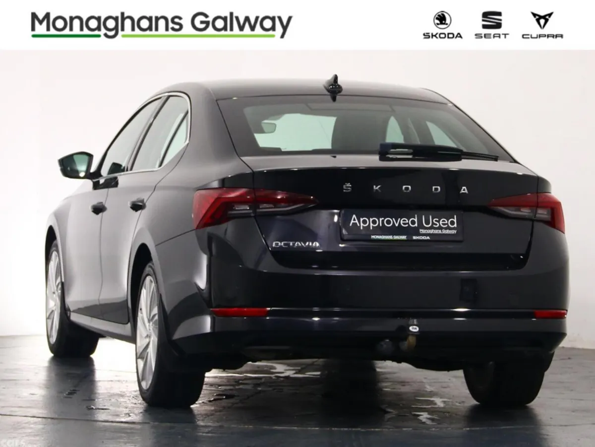 Skoda Octavia Hatchback, Diesel, 2021, Black