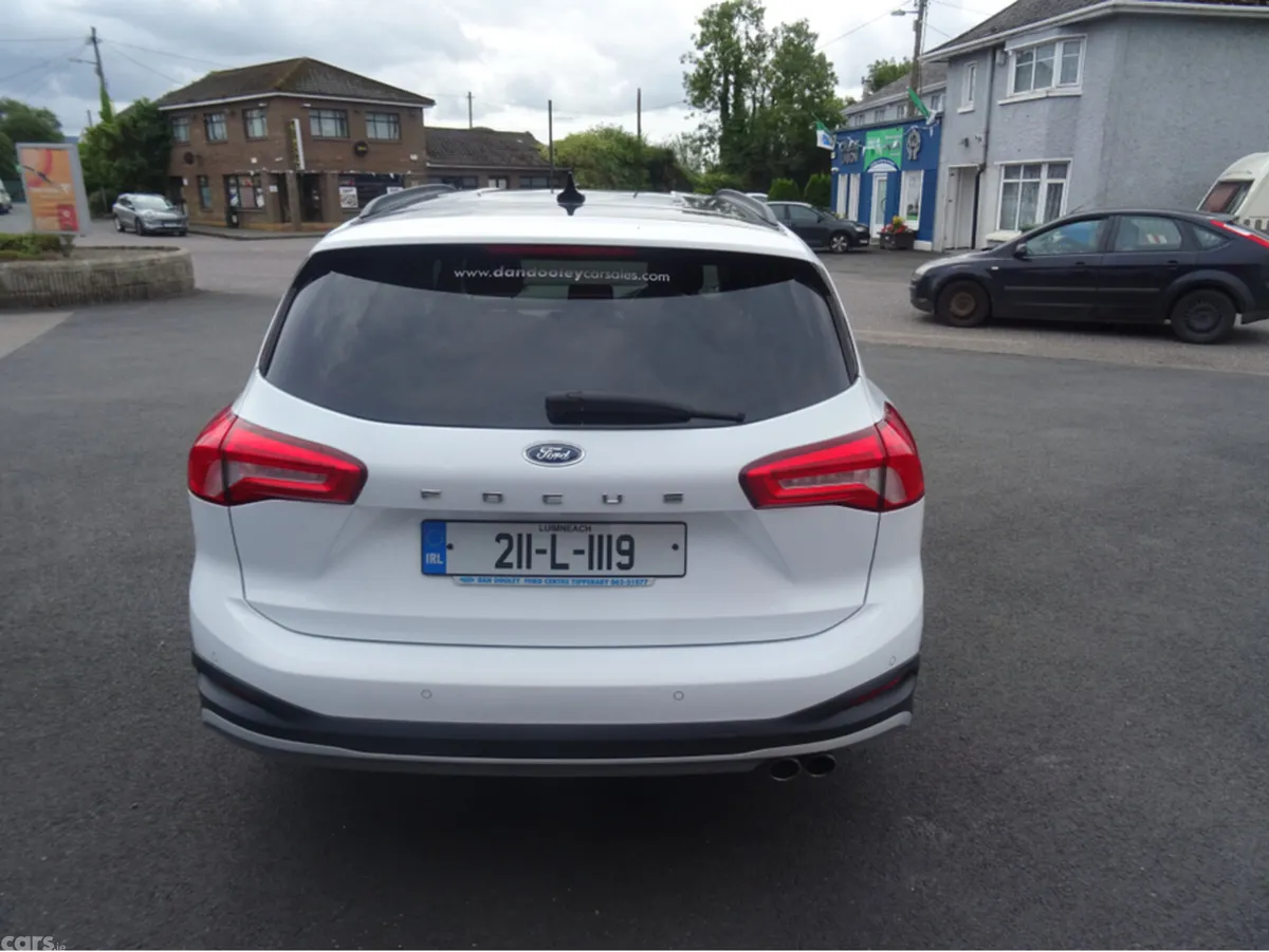 Ford Focus Estate, Petrol, 2021, White
