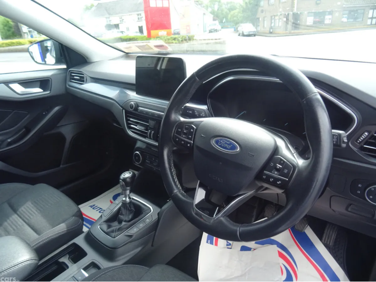 Ford Focus Estate, Petrol, 2021, White