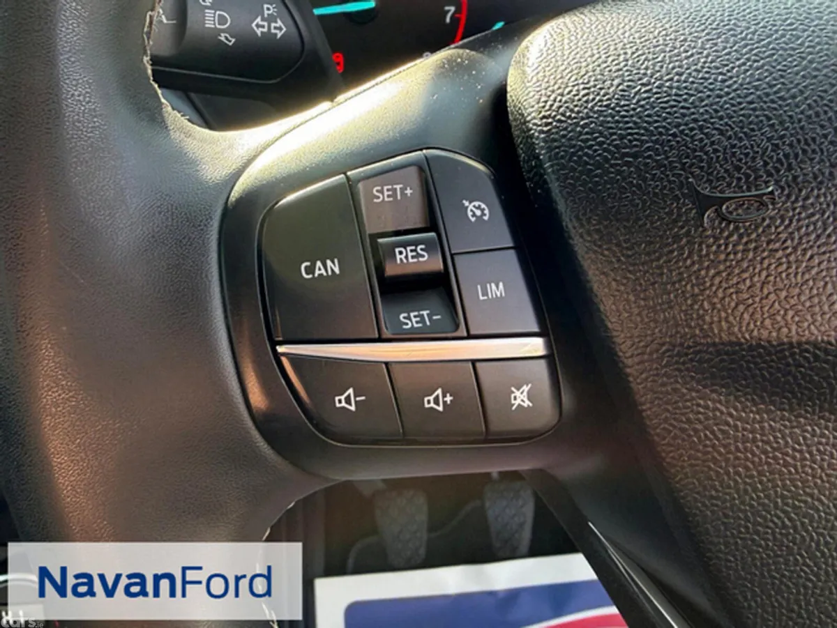 Ford Puma SUV, Petrol Hybrid, 2021, White