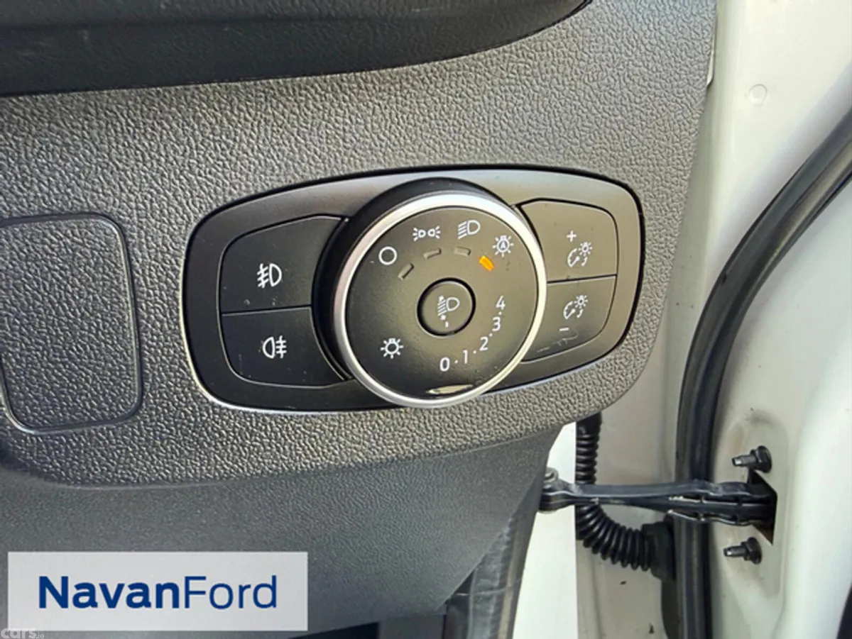 Ford Puma SUV, Petrol Hybrid, 2021, White