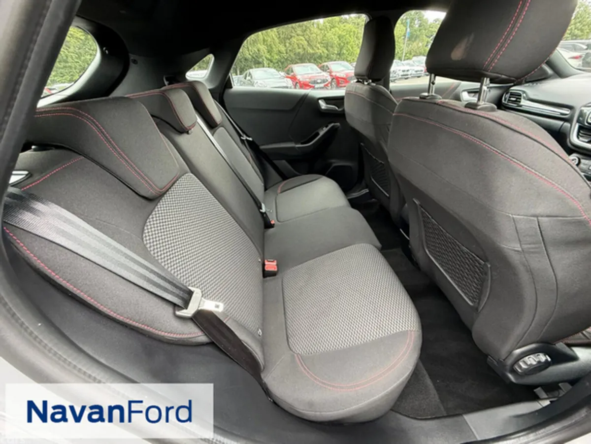 Ford Puma SUV, Petrol Hybrid, 2023, Grey