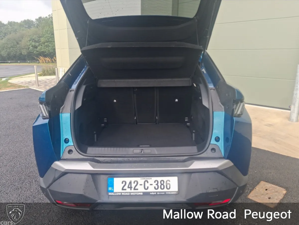 Peugeot 3008 SUV, Petrol Hybrid, 2024, Blue