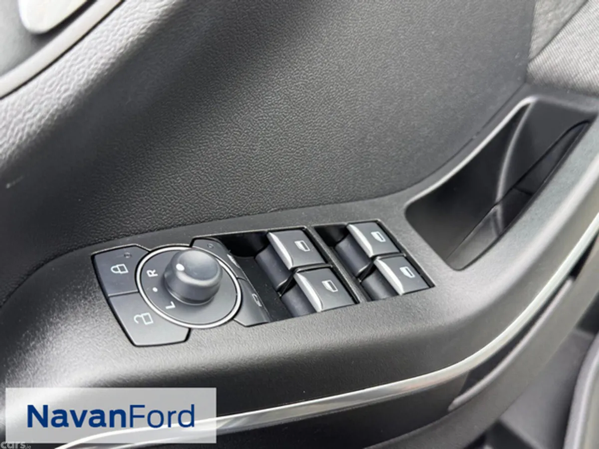 Ford Puma SUV, Petrol Hybrid, 2024, Grey