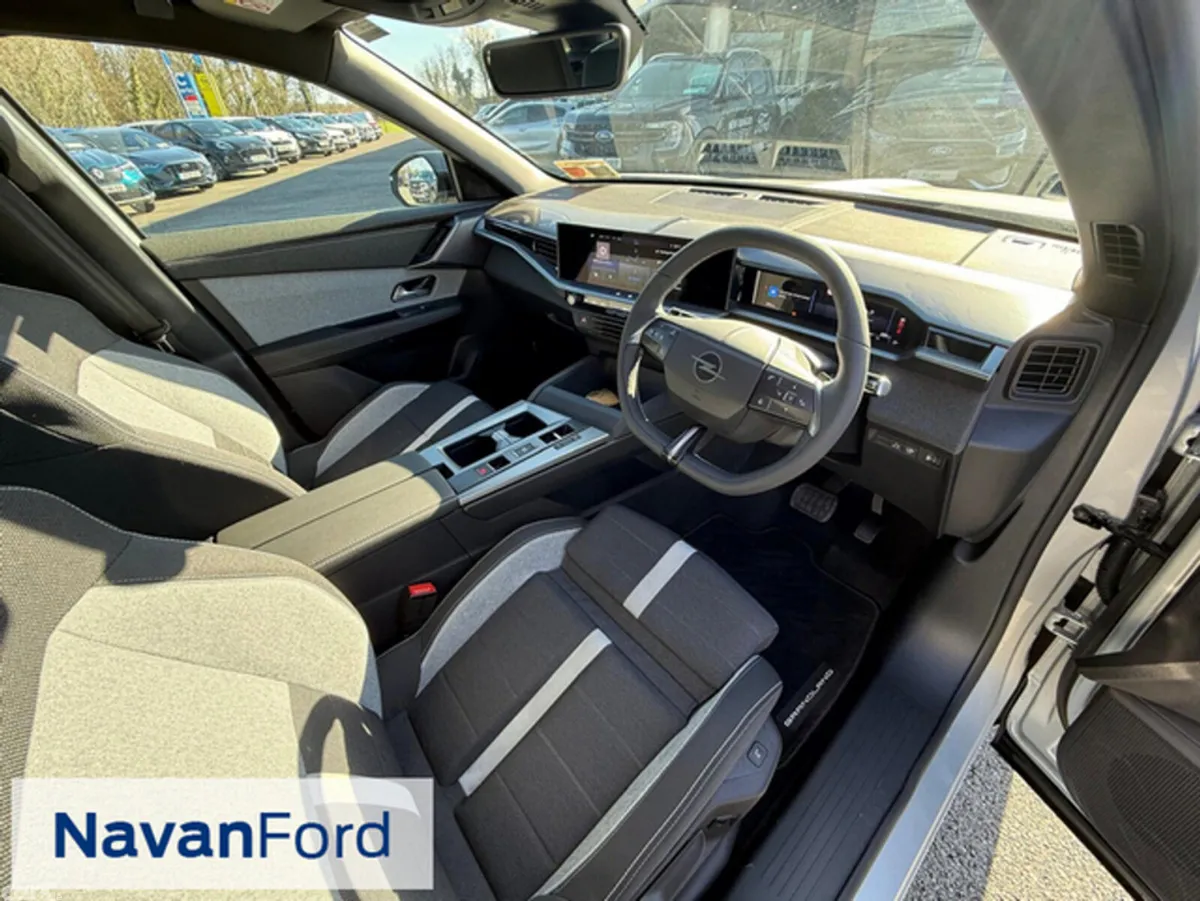 Opel Grandland SUV, Petrol, 2026, Silver