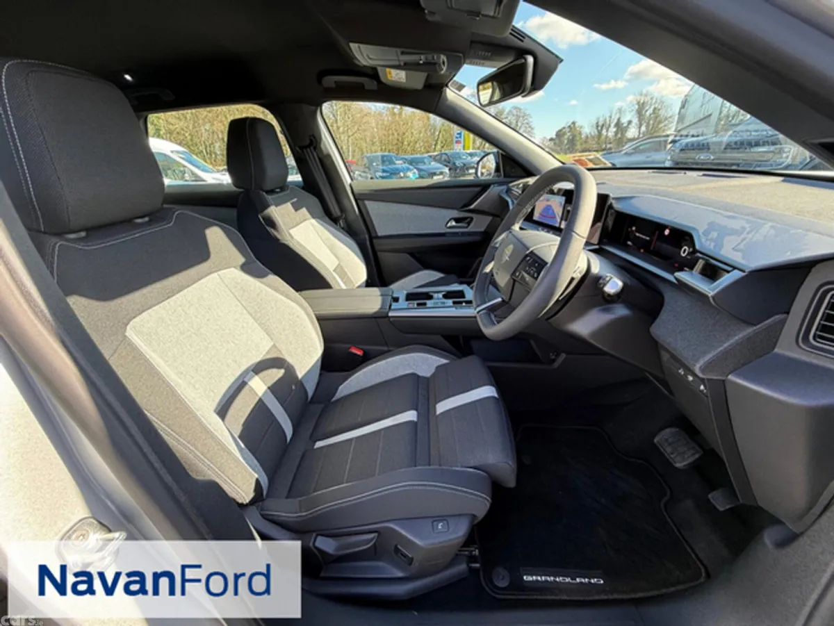 Opel Grandland SUV, Petrol, 2026, Silver