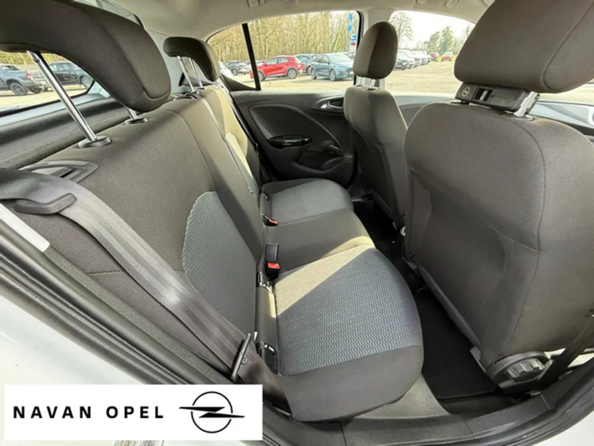 Opel Corsa Hatchback, Petrol, 2017, White