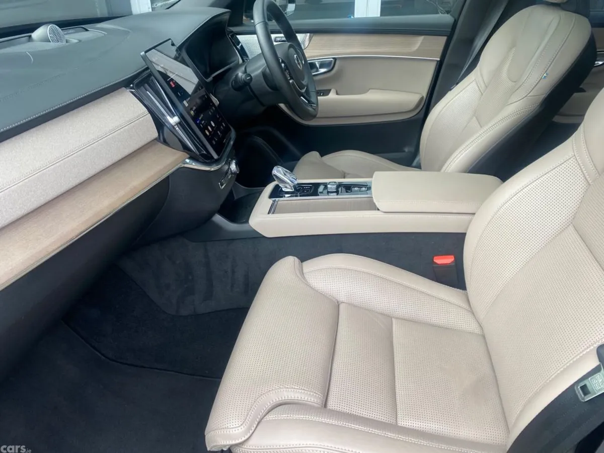 Volvo XC90 Estate, Petrol Plug-in Hybrid, 2025, Red