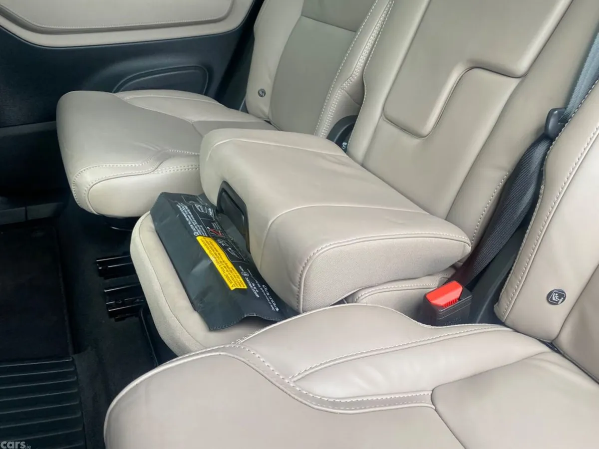 Volvo XC90 Estate, Petrol Plug-in Hybrid, 2025, Red