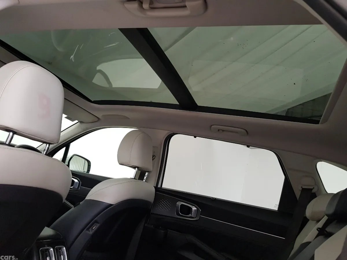 Kia Sorento MPV, Diesel, 2024, White