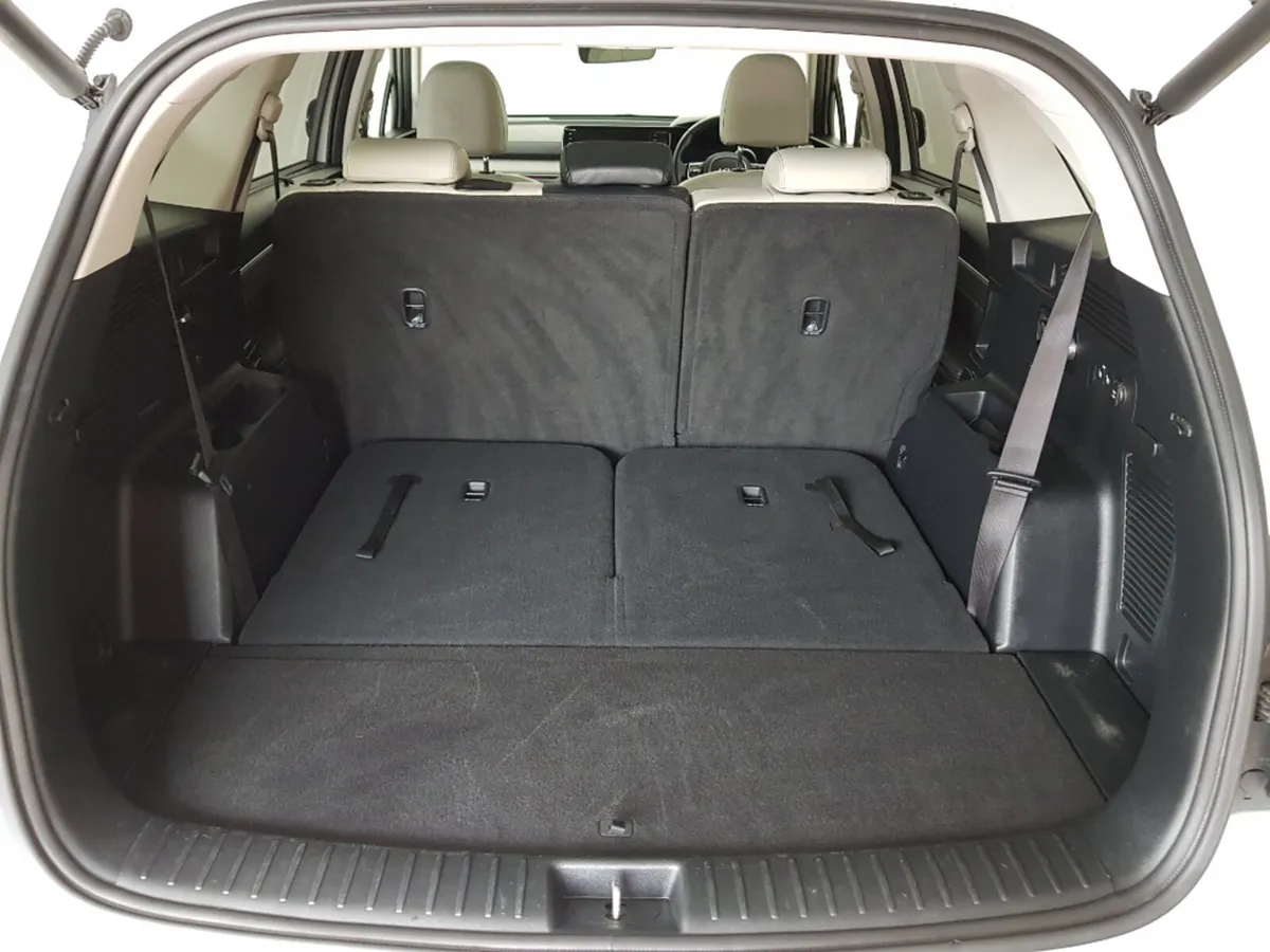 Kia Sorento MPV, Diesel, 2024, White