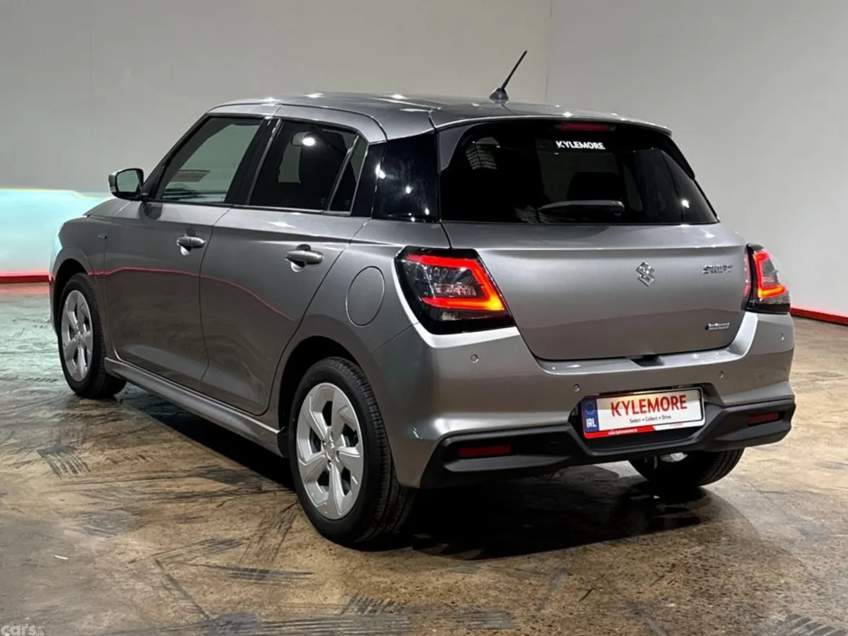 Suzuki Swift Hatchback, Petrol Hybrid, 2024, Silver