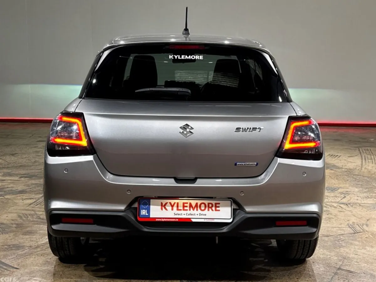 Suzuki Swift Hatchback, Petrol Hybrid, 2024, Silver