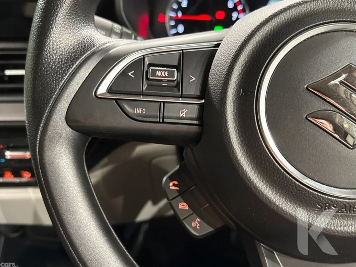 Suzuki Swift Hatchback, Petrol Hybrid, 2024, Silver