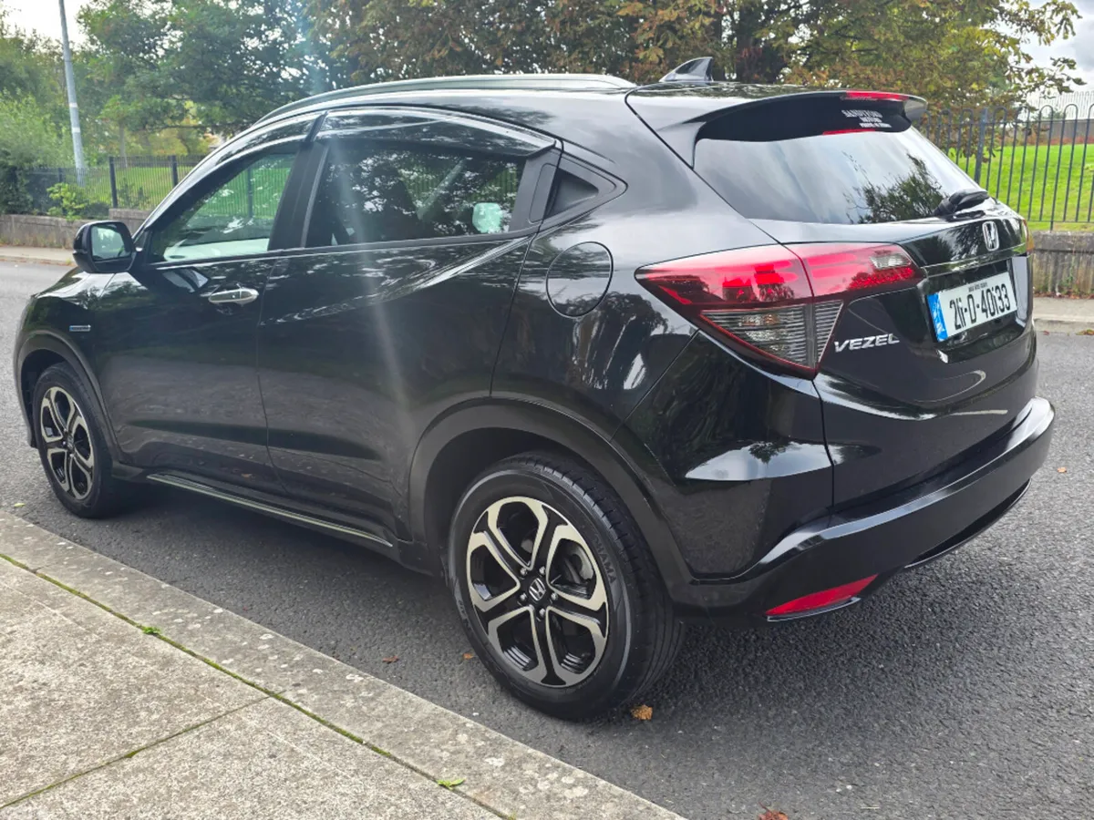 Honda Vezel Hatchback, Petrol Hybrid, 2021, Black