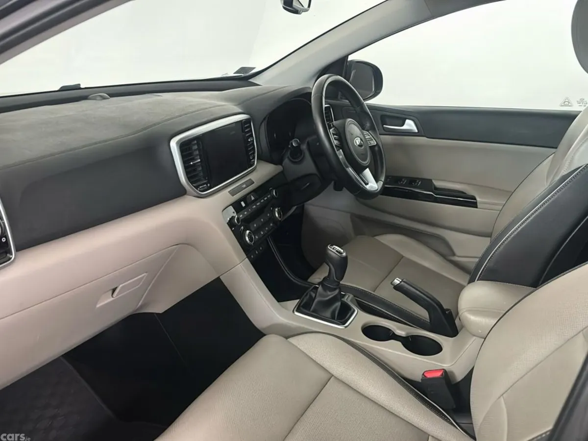 Kia Sportage SUV, Diesel Hybrid, 2021, Black