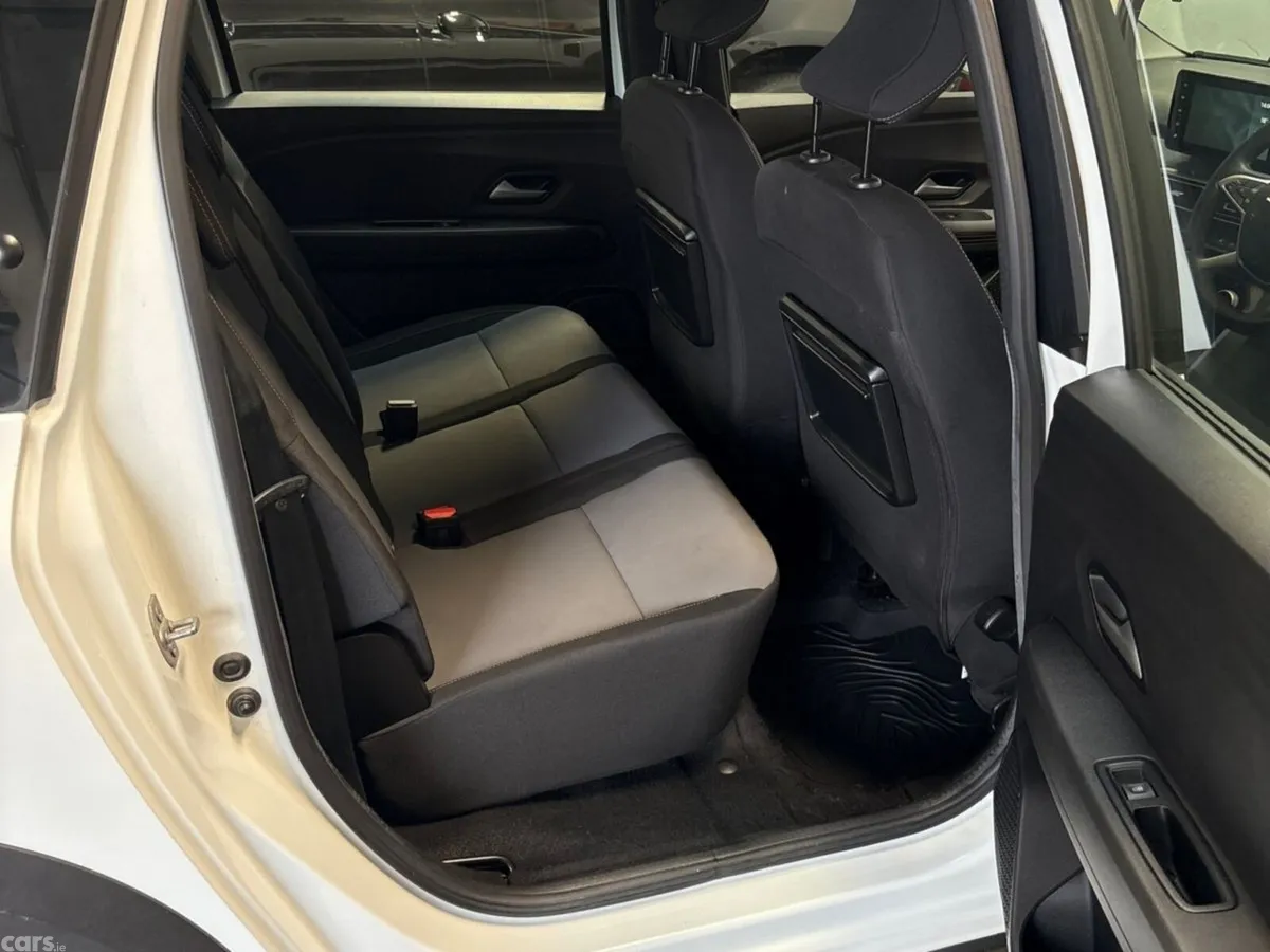 Dacia Jogger MPV, Petrol, 2024, White