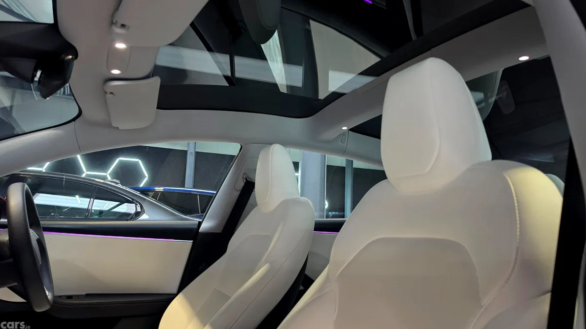 Tesla Model 3 Saloon, Electric, 2024, Red
