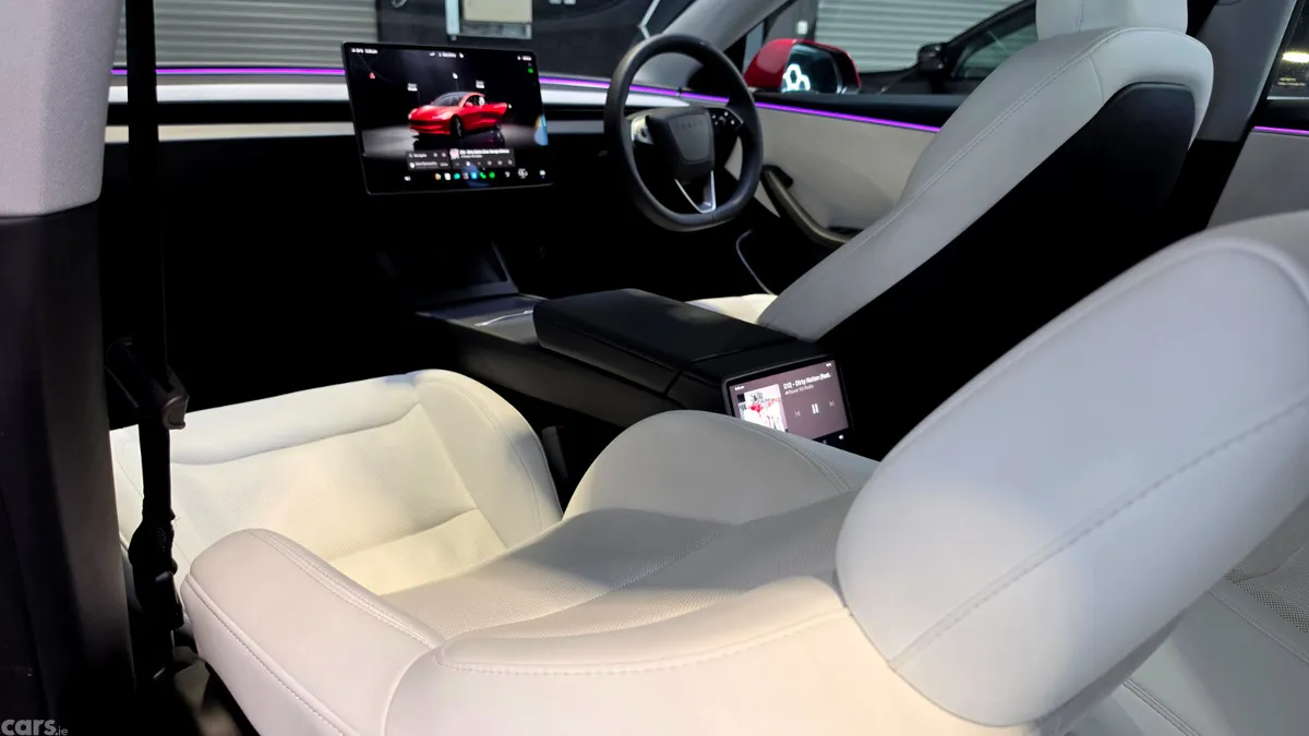 Tesla Model 3 Saloon, Electric, 2024, Red