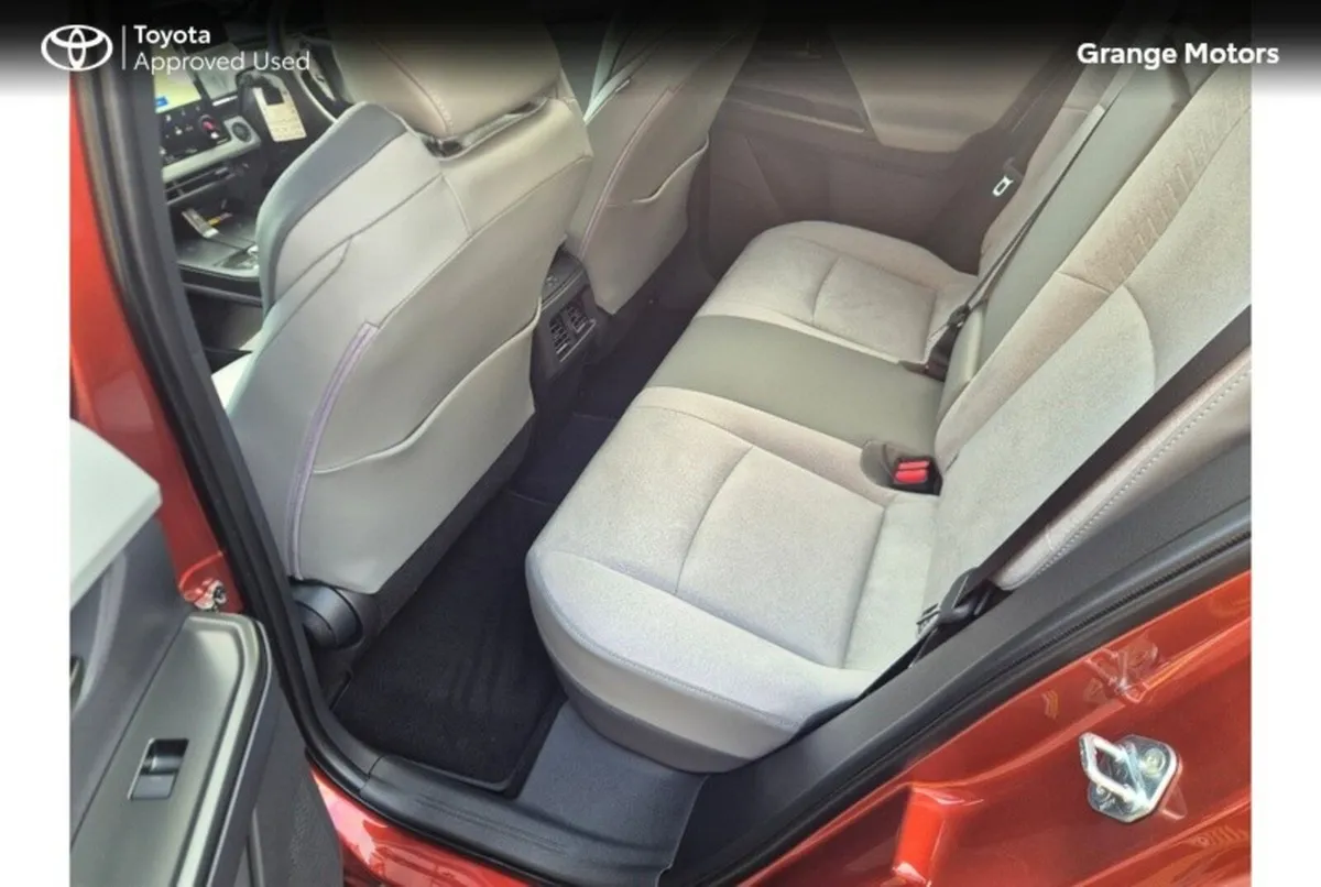 Toyota C-HR Estate, Electric, 2026, Brown