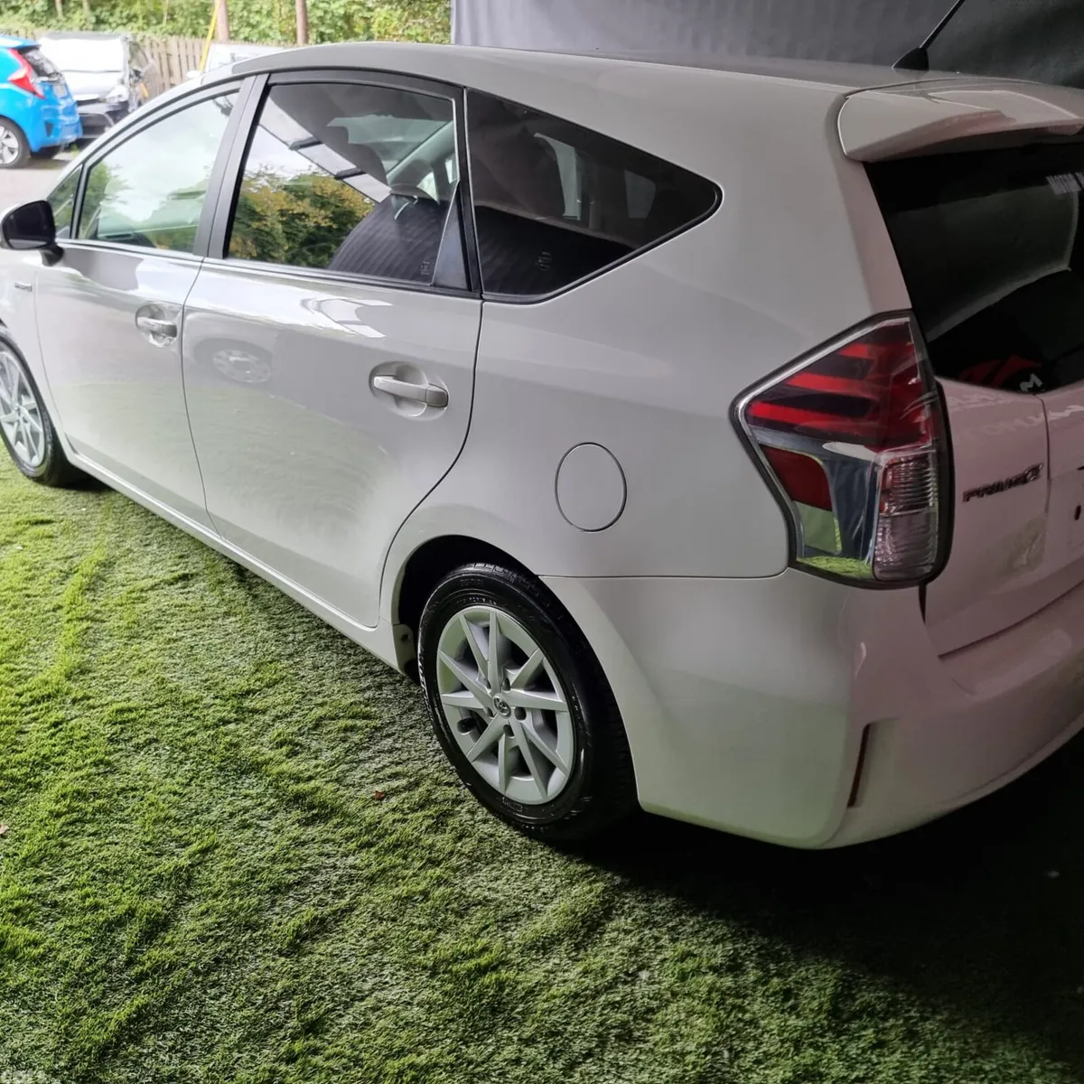 Toyota Prius MPV, Petrol Hybrid, 2020, White