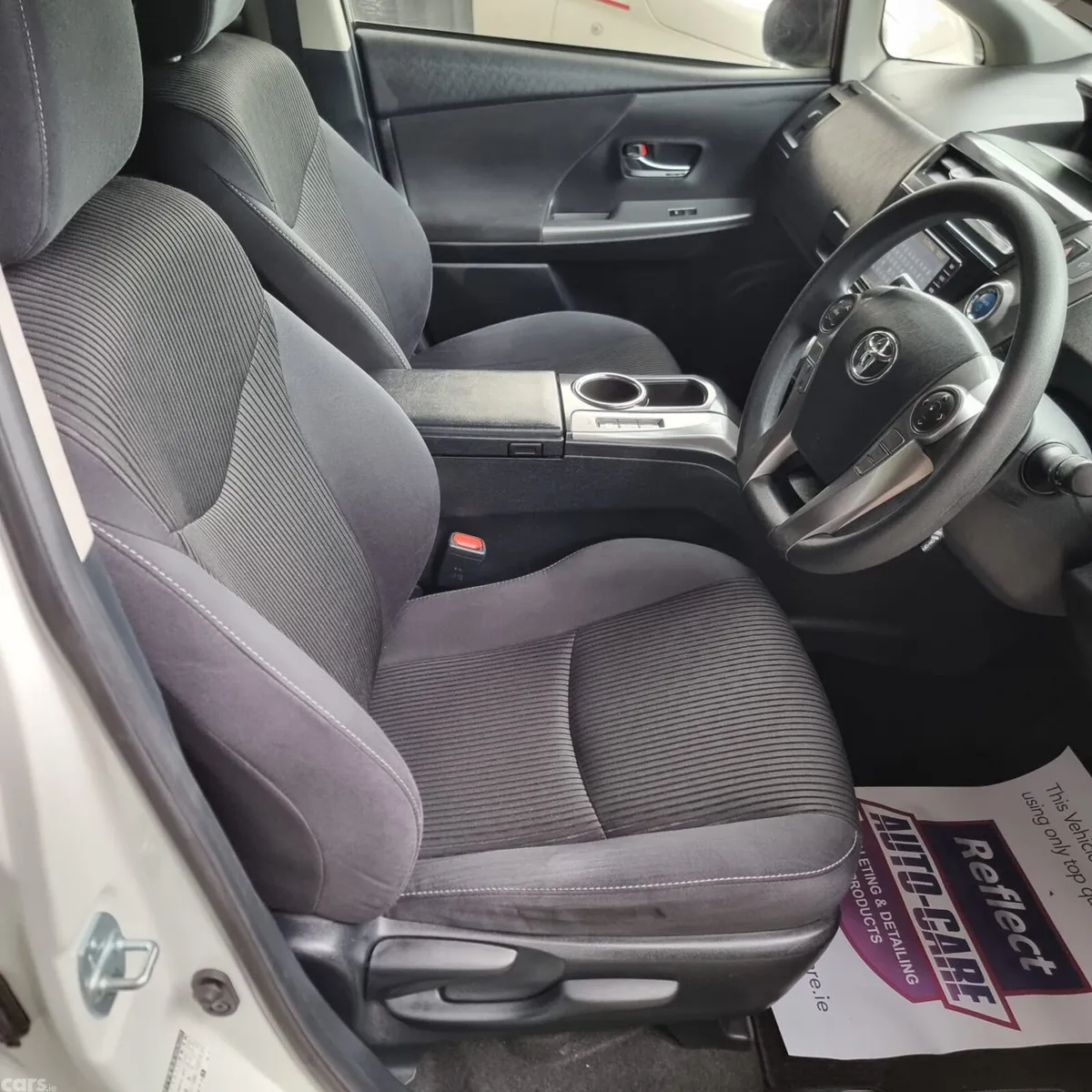 Toyota Prius MPV, Petrol Hybrid, 2020, White