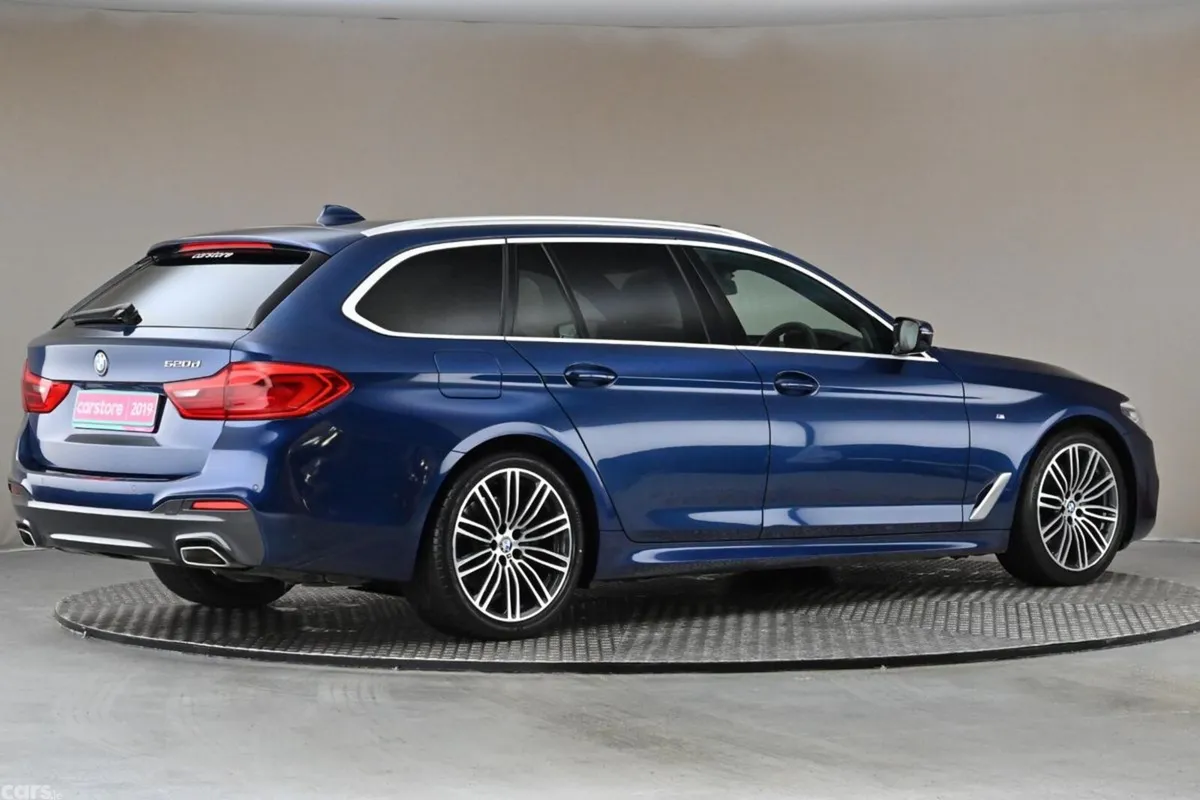 BMW 5-Series Estate, Diesel, 2019, Blue
