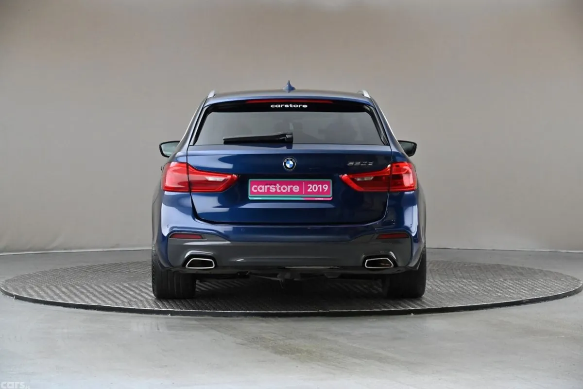 BMW 5-Series Estate, Diesel, 2019, Blue