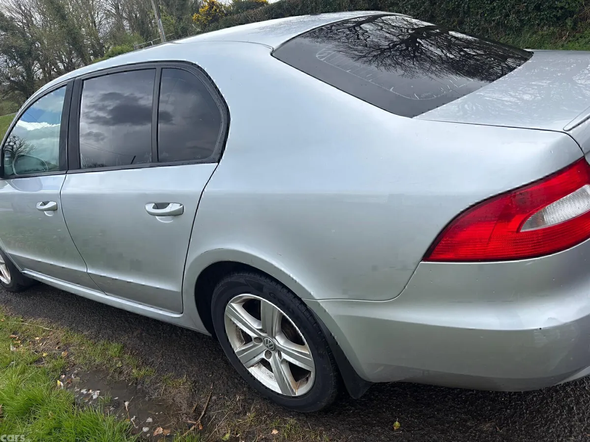 Skoda Superb Hatchback, Diesel, 2012, Silver