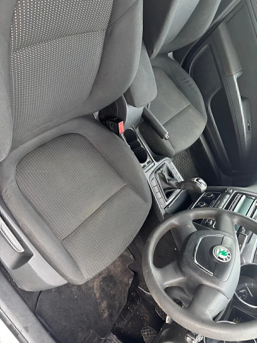 Skoda Superb Hatchback, Diesel, 2012, Silver