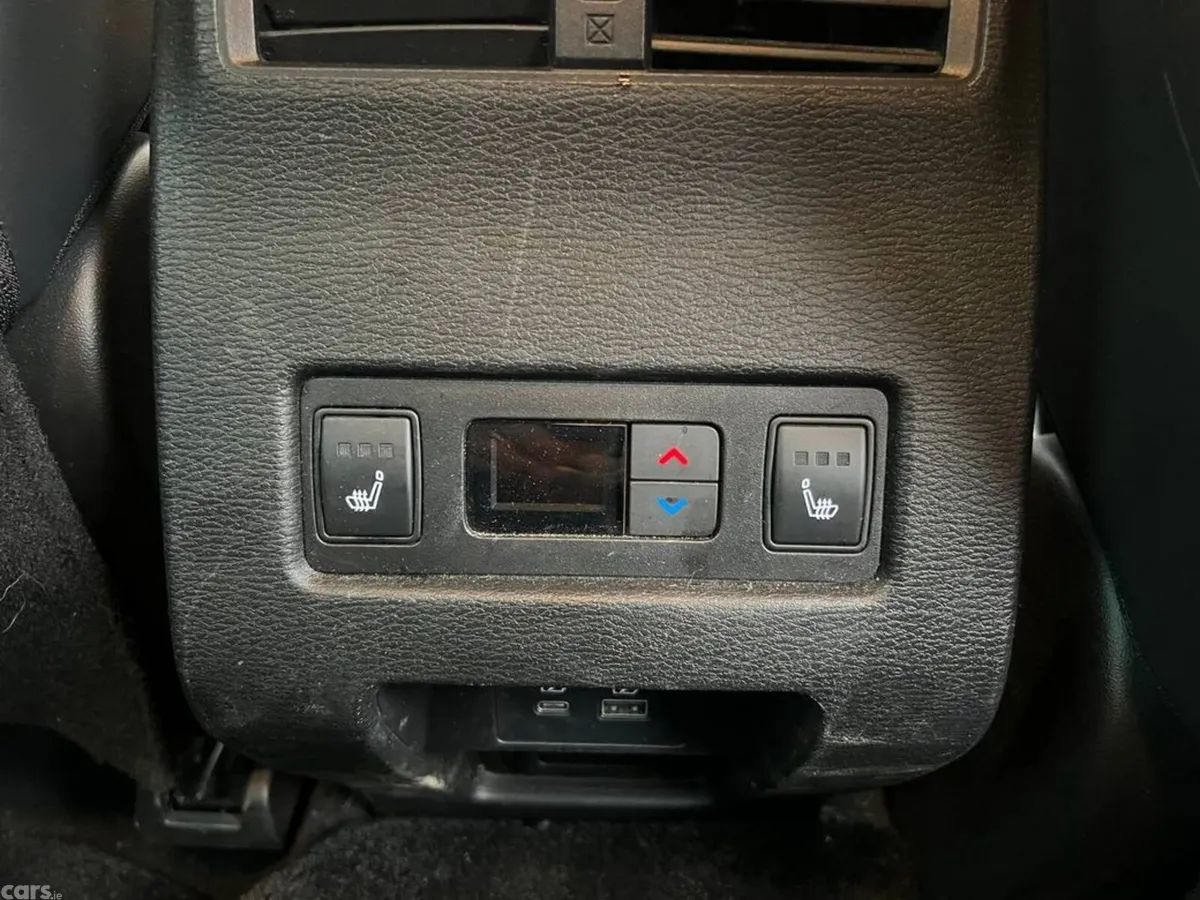 Mitsubishi Outlander SUV, Petrol Plug-in Hybrid, 2022, White