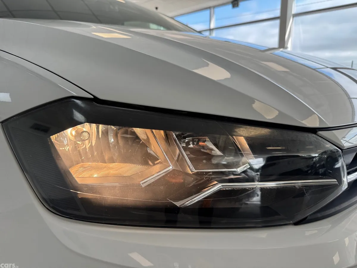 Volkswagen Polo Hatchback, Petrol, 2019, White