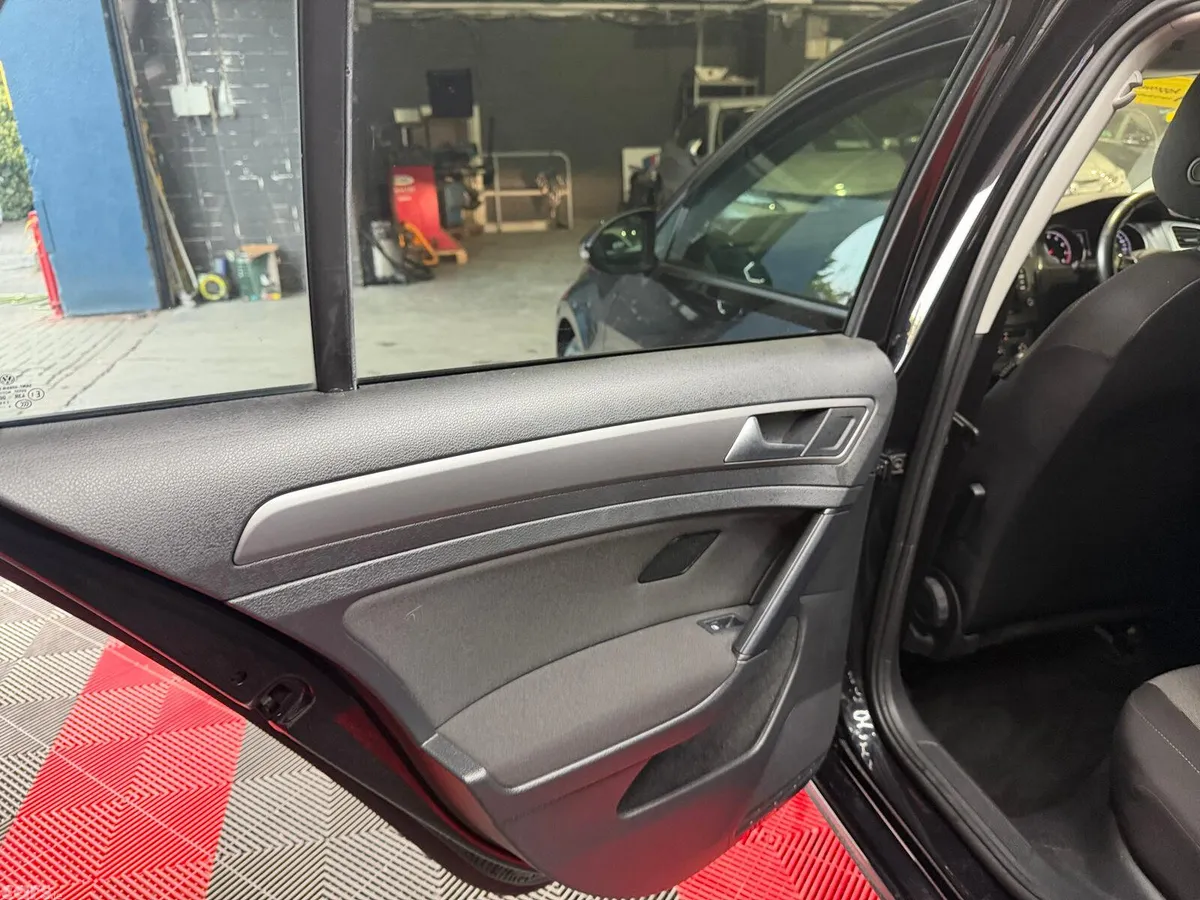 Volkswagen Golf Hatchback, Petrol, 2014, Black