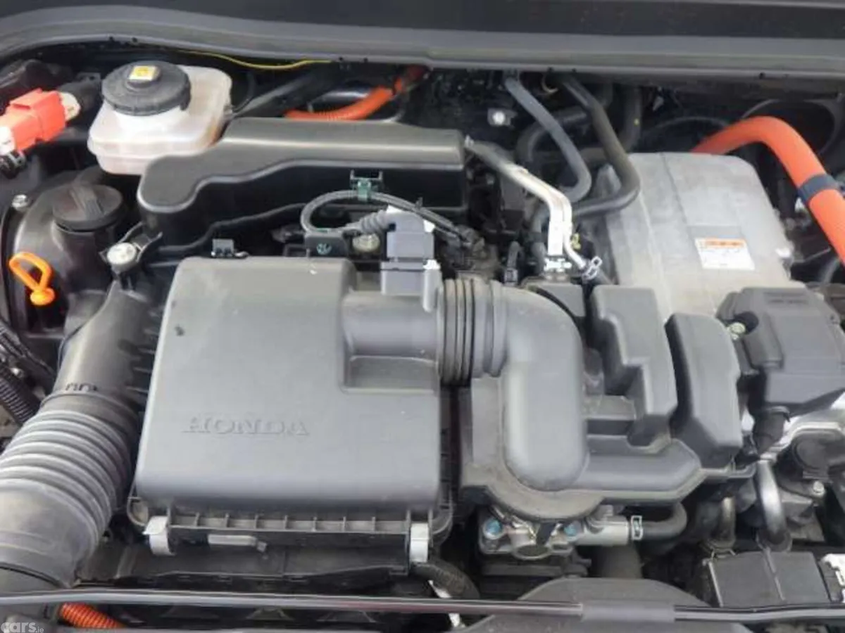 Honda Vezel SUV, Petrol Hybrid, 2022, White
