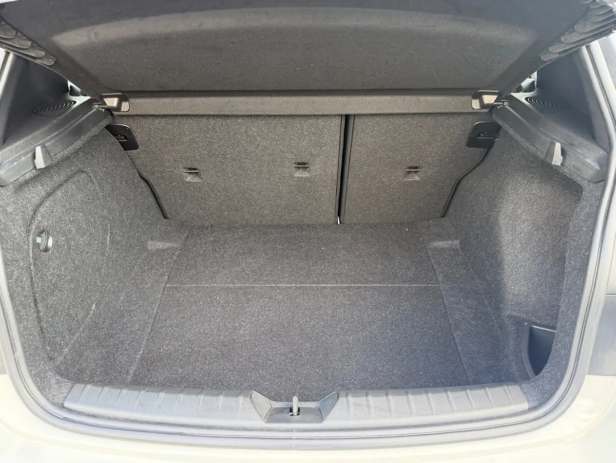 BMW 1-Series Hatchback, Petrol, 2018, White