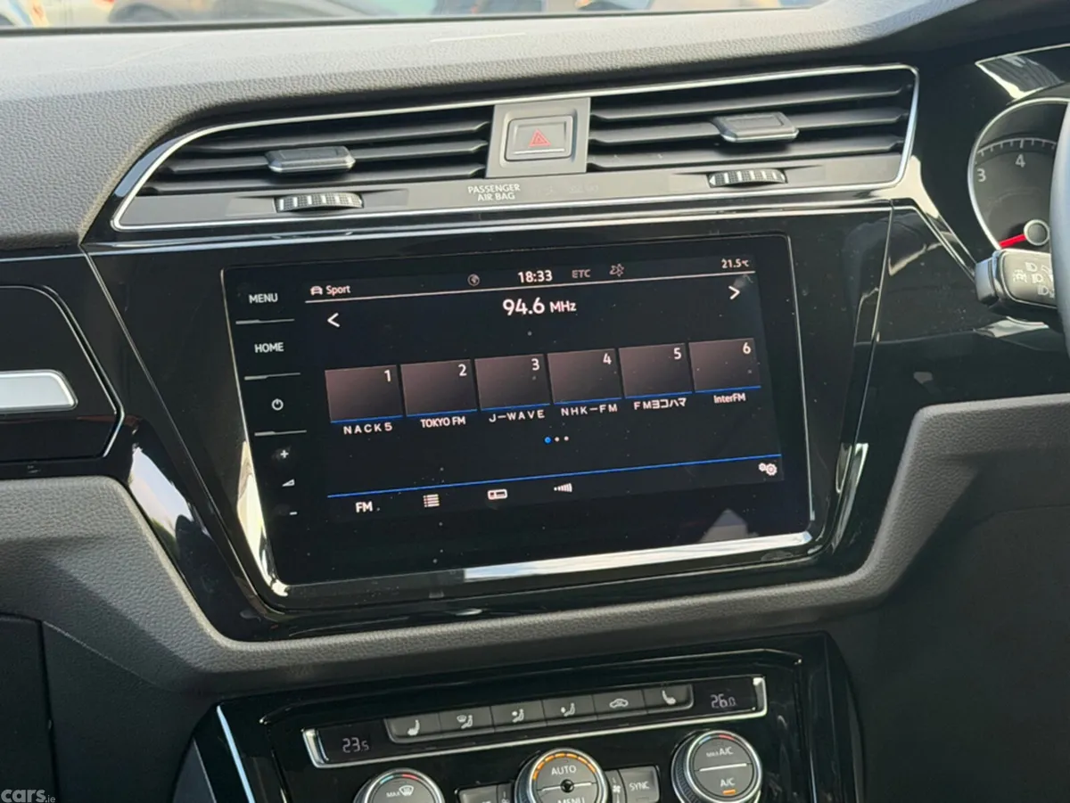 Volkswagen Touran MPV, Petrol, 2018, White