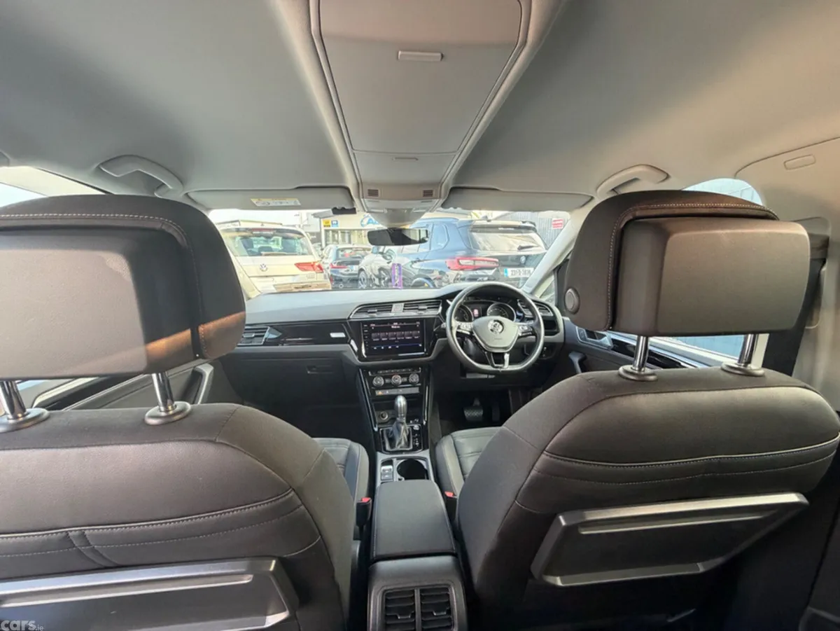 Volkswagen Touran MPV, Petrol, 2018, White