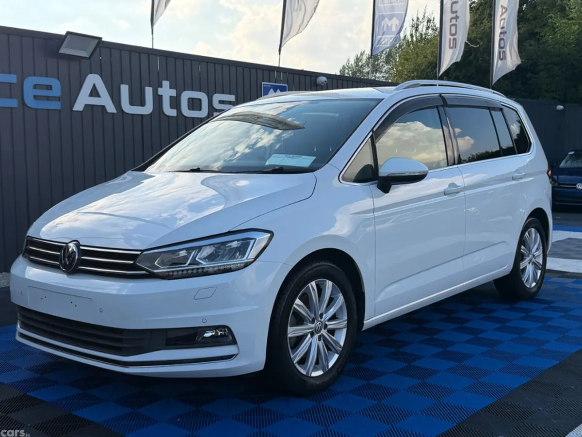 Volkswagen Touran MPV, Petrol, 2018, White