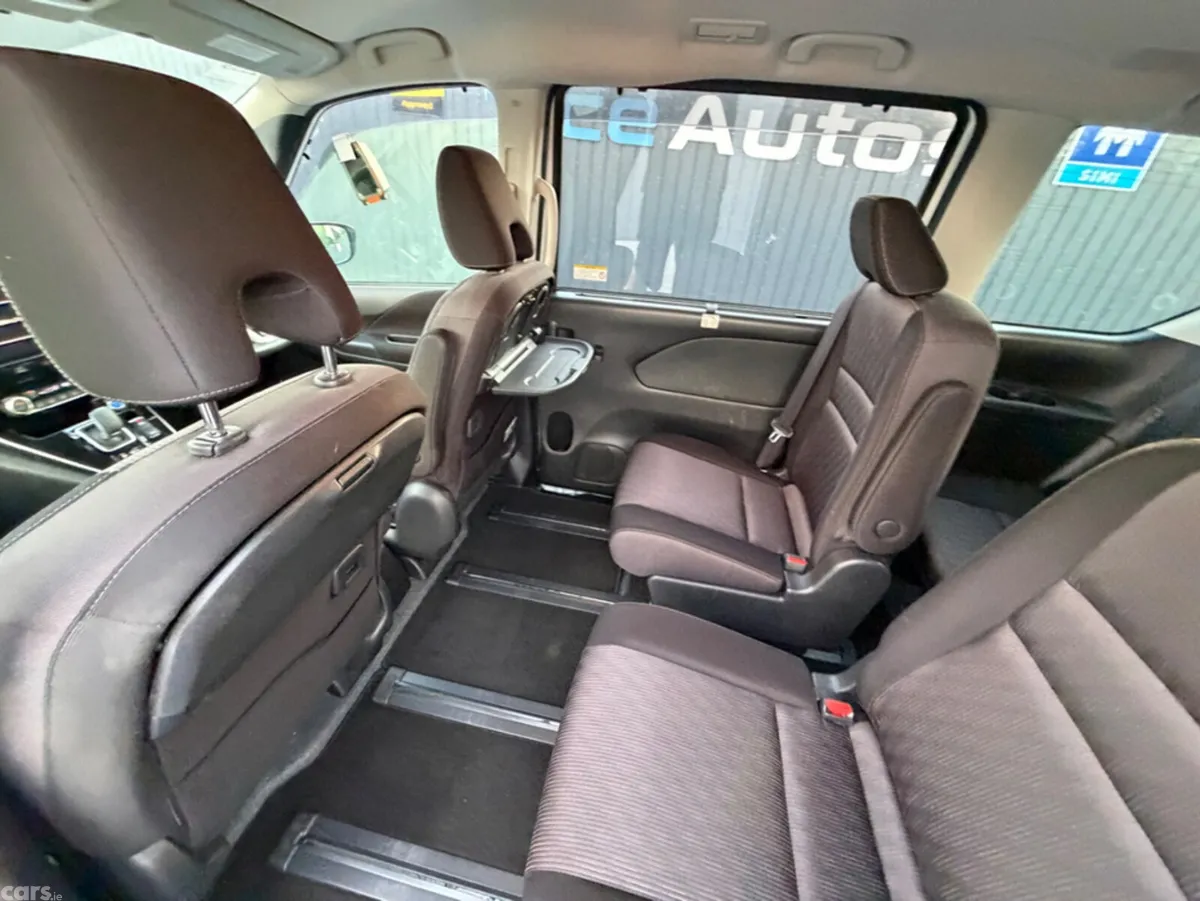 Nissan Serena MPV, Petrol Hybrid, 2021, White